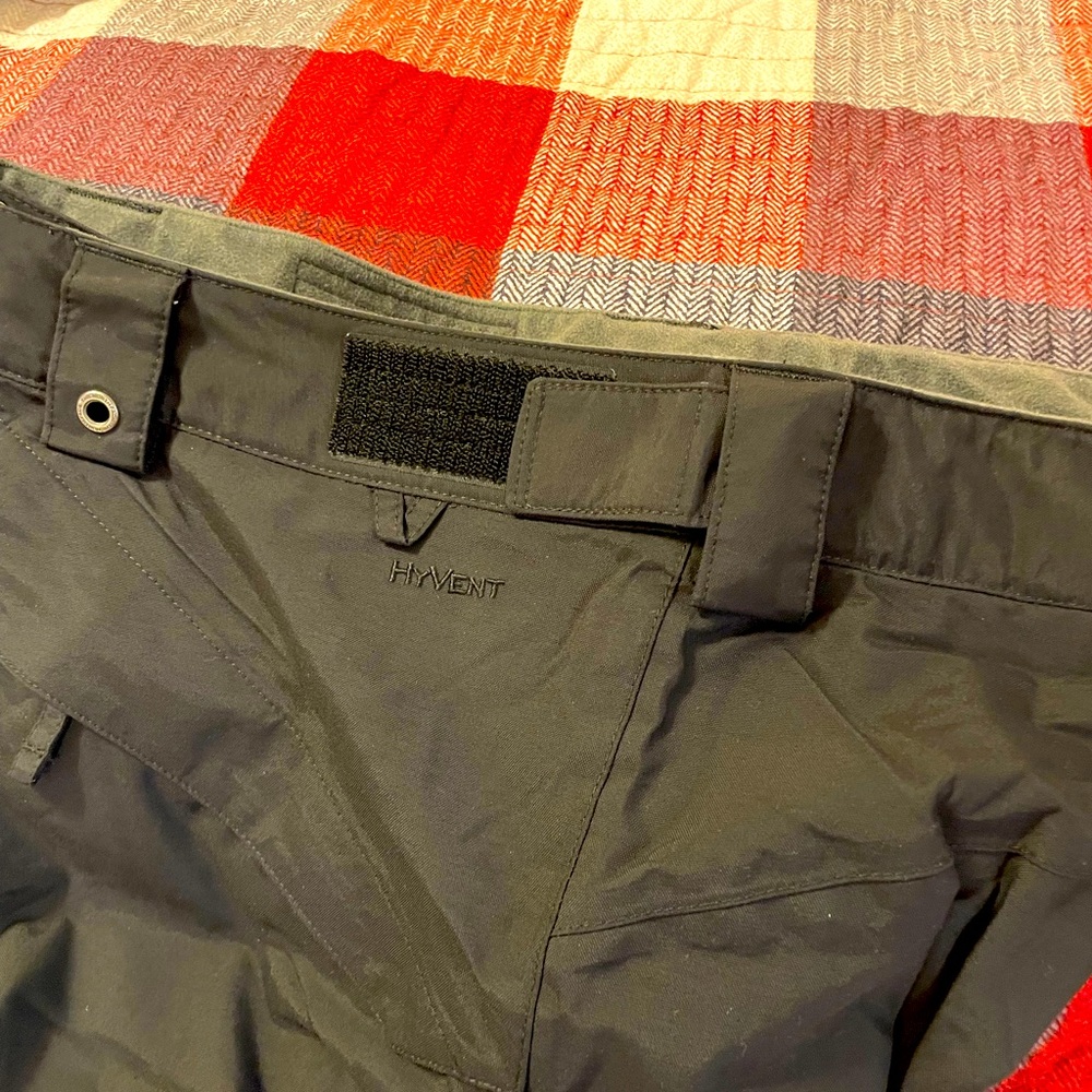 North face men’s snow pants size medium black